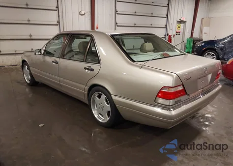 1999 Mercedes-Benz S 500 z USA, uszkodzony, nr VIN WDBGA51G4XA430881